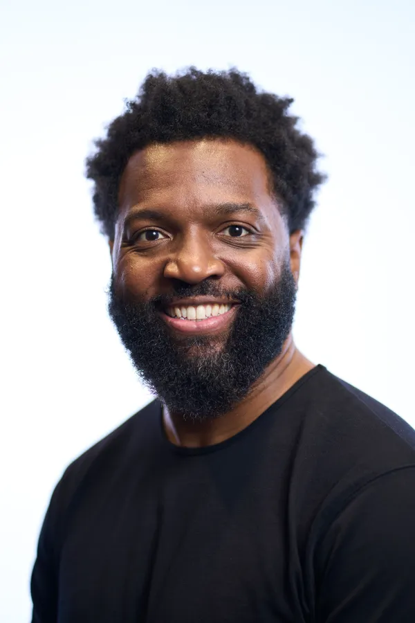 Baratunde Thurston headshot: Studio headshot, alternate